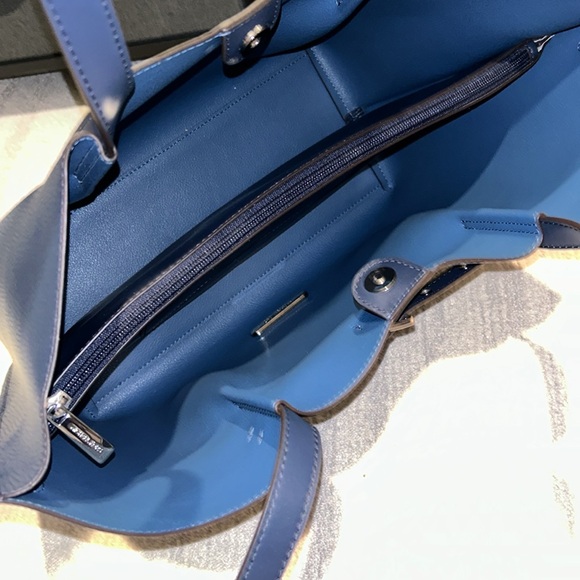 Michael Kors large pebbles leather Emilia tote bag navy - Picture 3 of 4